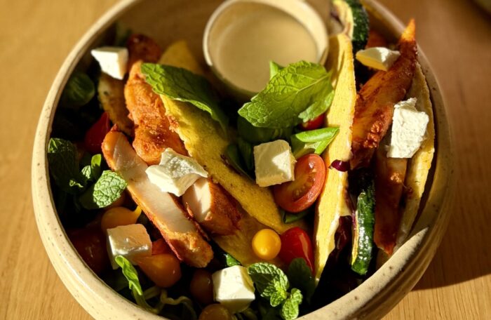  <img src="https://kawiarniafilizanki.com/wp-content/uploads/2024/09/gluten-free2.png " width="32px" >  Śniadanie dnia ~
tacosy z kurczakiem